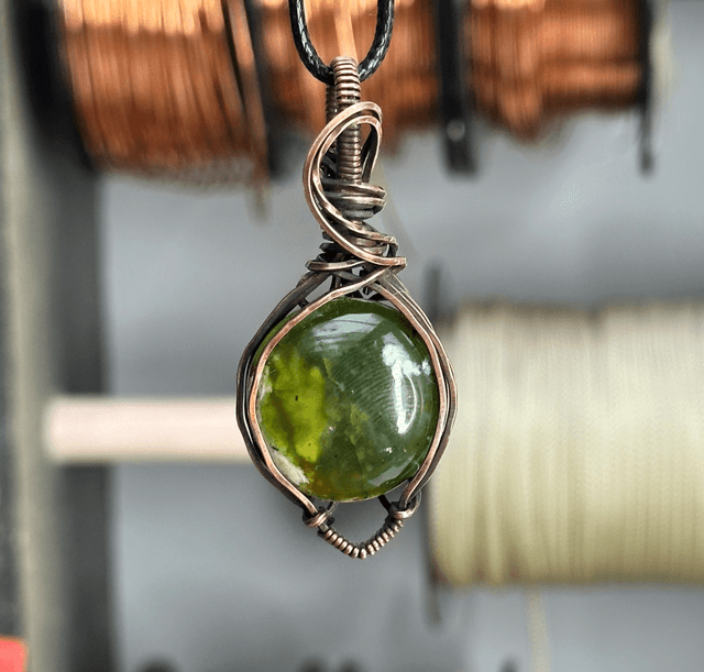Chrome chalcedony pure copper wire wrapped pendant 