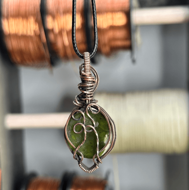 Chrome chalcedony pure copper wire wrapped pendant 